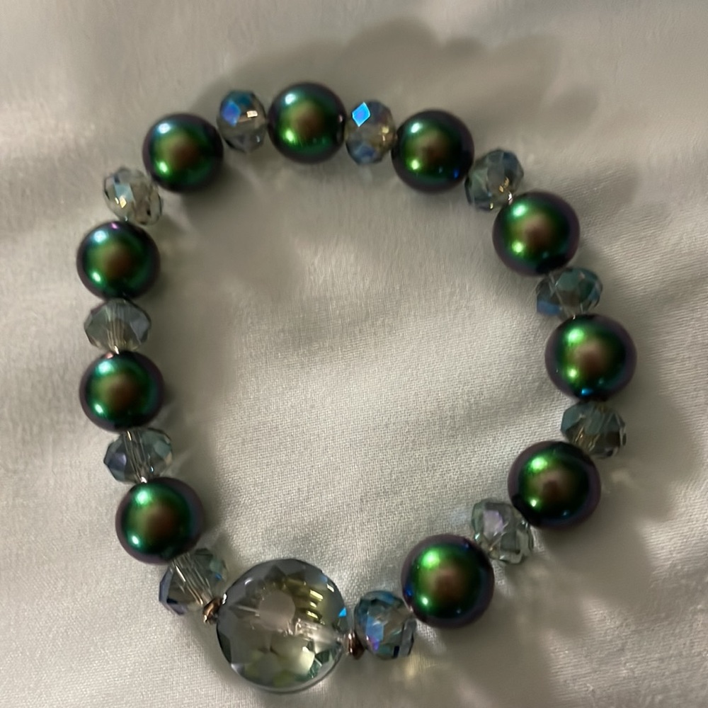 Beautiful Bundle Holiday Bracelets - image 3